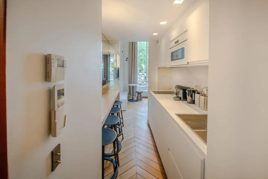 De Standing 4 - Tour Eiffel/invalides Apartment